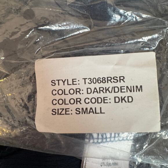 Laila Jayde Fitted Ribbed Scoop Neck 1/2 Sleeve Top Dark Denim NWT Small - Picture 9 of 9